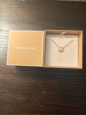 NEW Michael Kors Gold Tone MK Logo Pendant Necklace